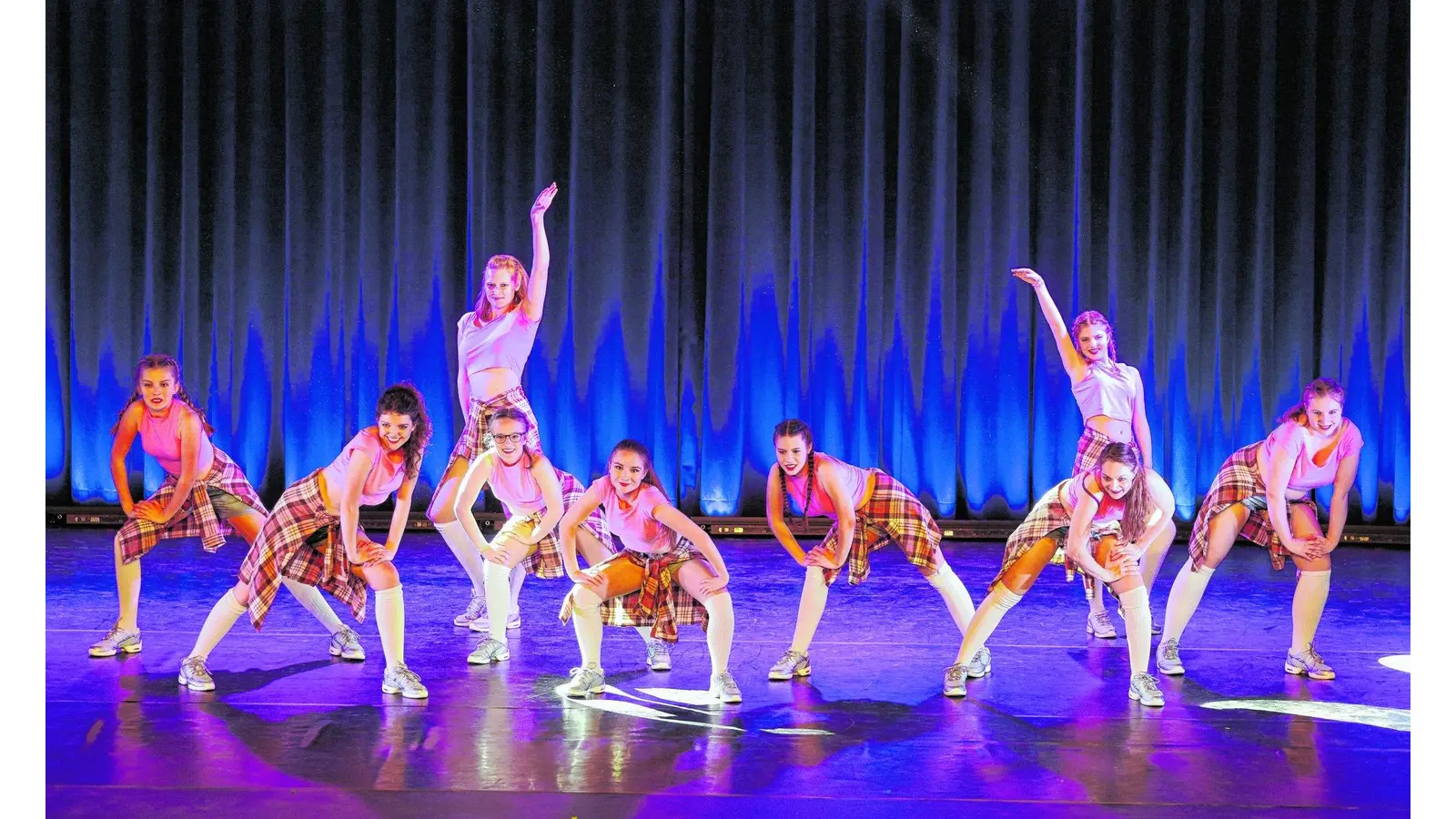 Tanzvorführungen sollen bezaubern (Foto: bb)