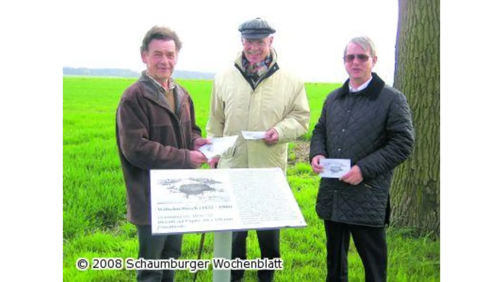 Der dicke Stein auf der Postkarte (Foto: ro)