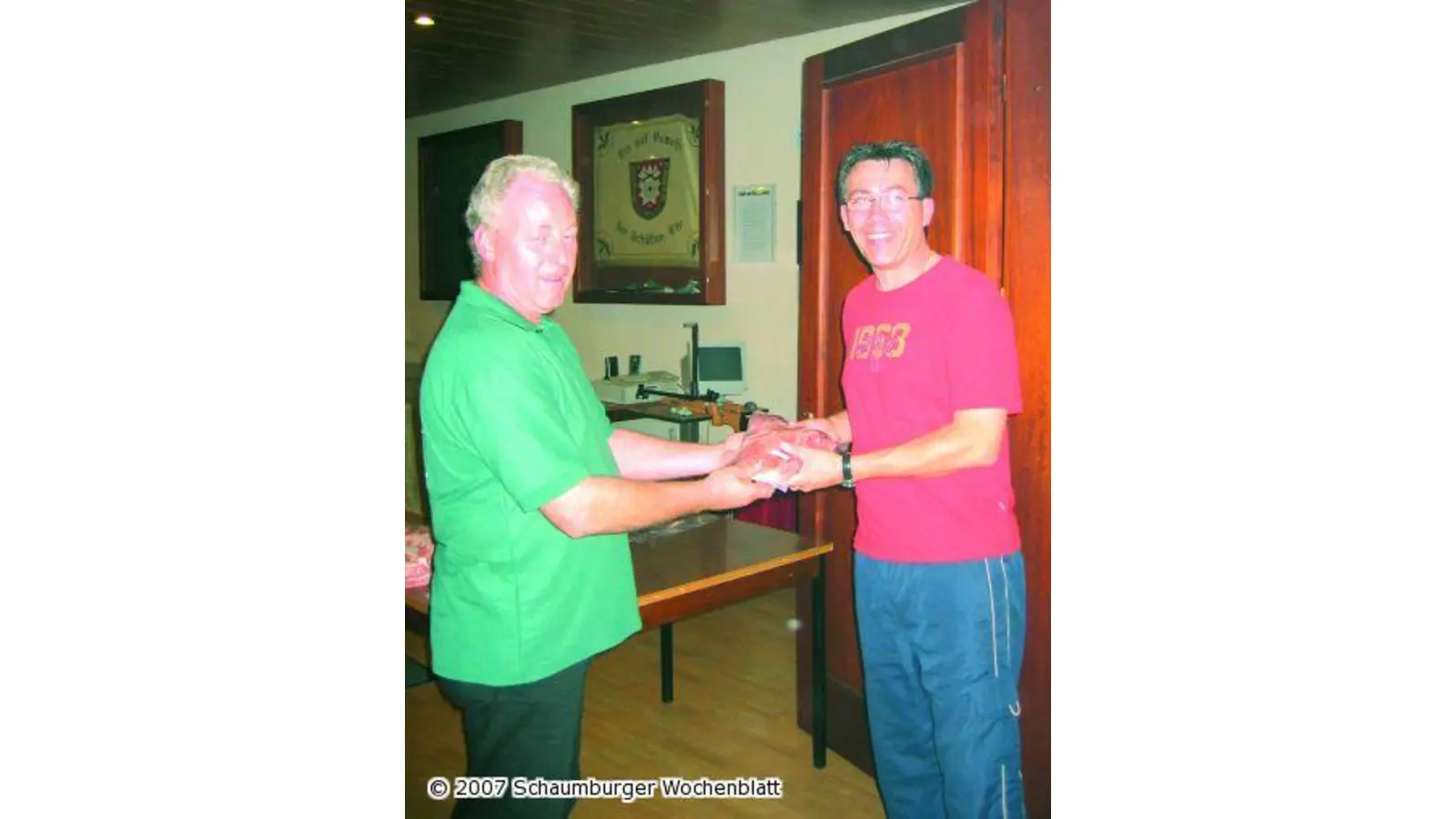 Schweine-Preise locken zum Schieß-Wettkampf (Foto: red)