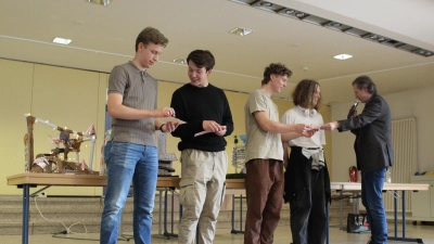 Dank an die Jury: Lars Kreye bedankt sich bei den Schülern des 12. Jahrgangs. (Foto: wb)