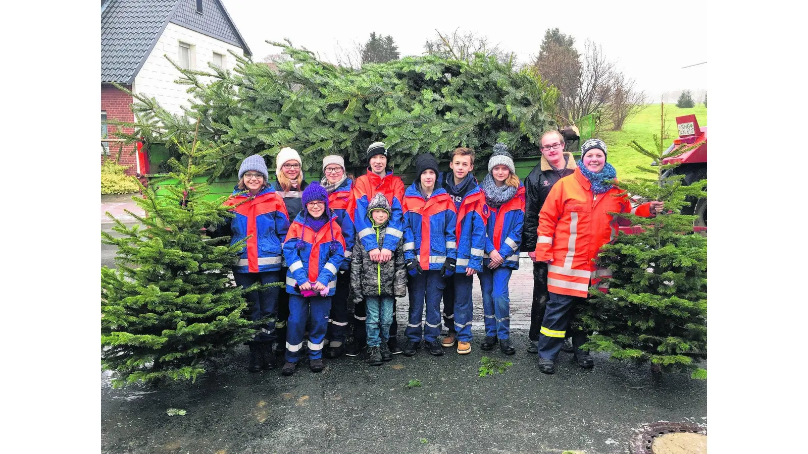 Jugendfeuerwehr sammelt nur 24 Tannenbäume ein (Foto: red)