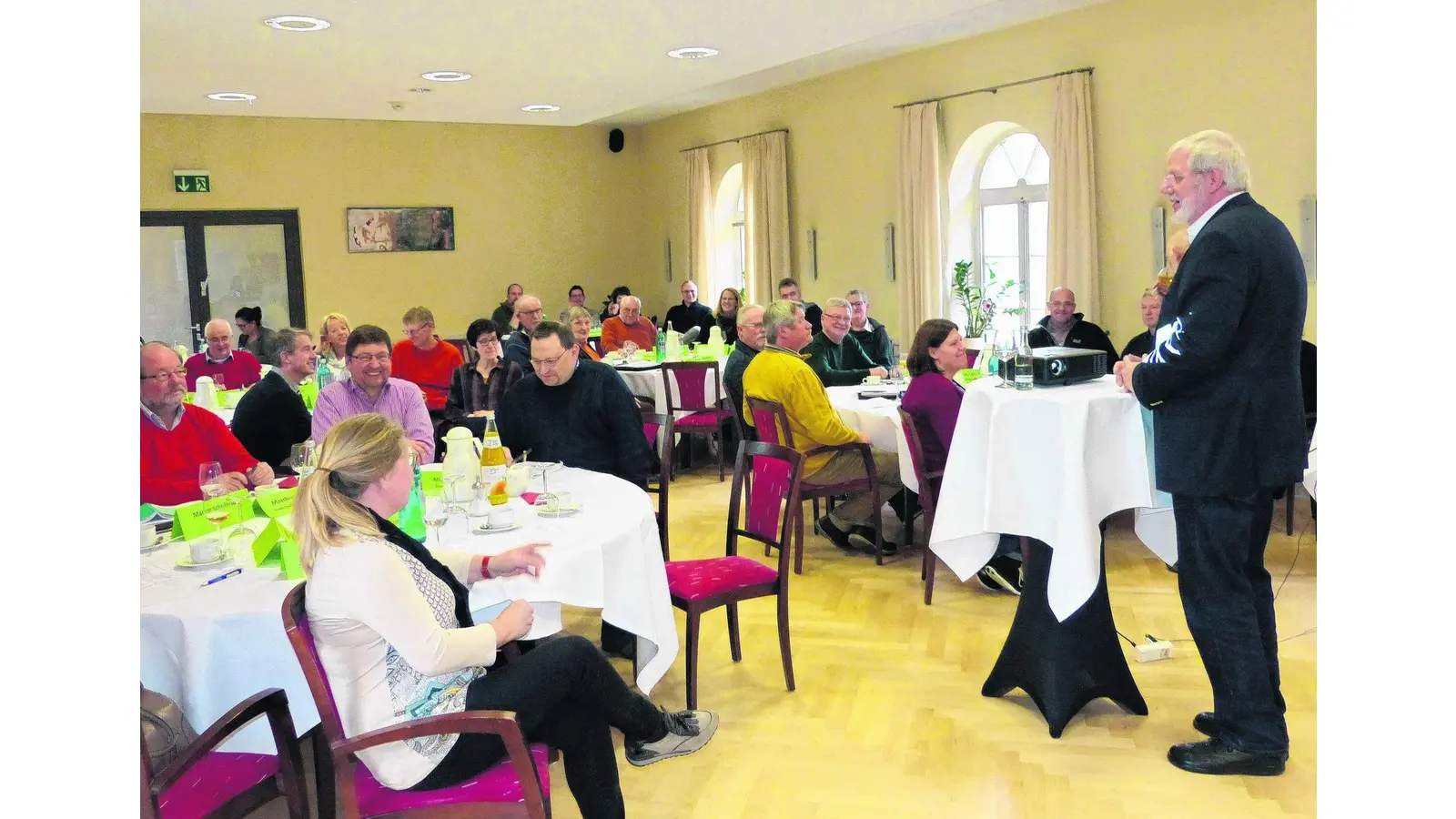 Kleine Nachhilfe für Ratsmitglieder (Foto: red)