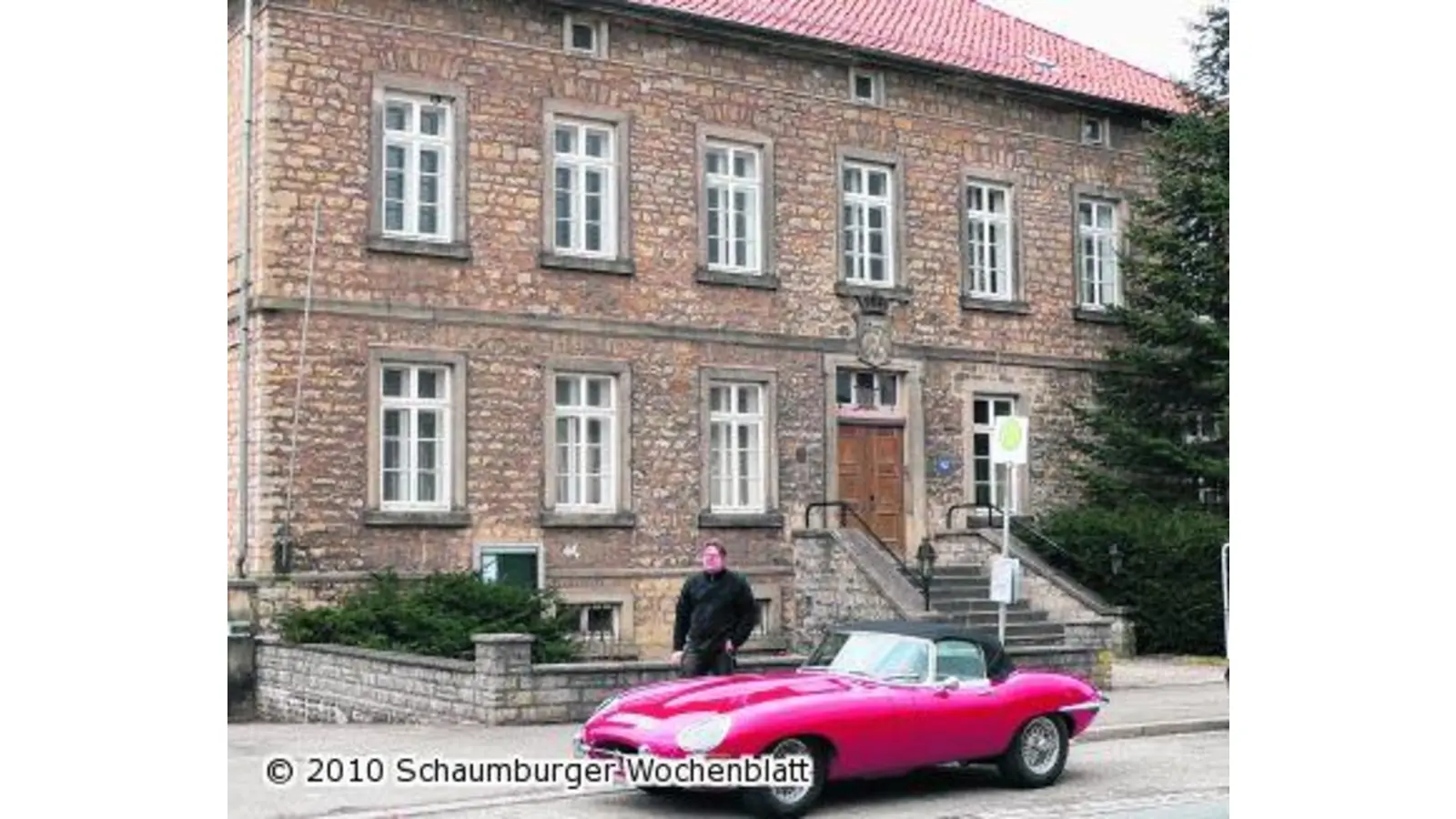 Zum Rathaus rollen Oldtimer (Foto: al)