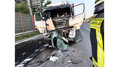 Vor Ort hatten bereits aufmerksame Ersthelfer wichtige Maßnahmen eingeleitet und die betroffende Person bis zum Eintreffen des Rettungsdienstes betreut.<br> (Foto: FF Kolenfeld)