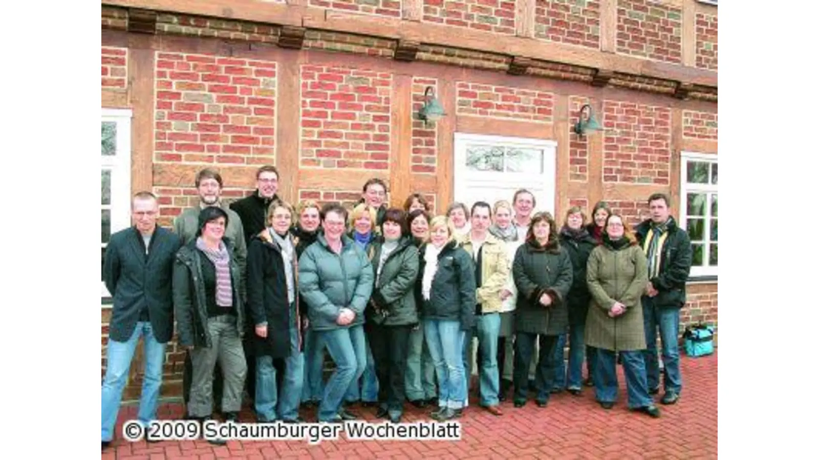 Schlange stehen für guten Zweck (Foto: nb)