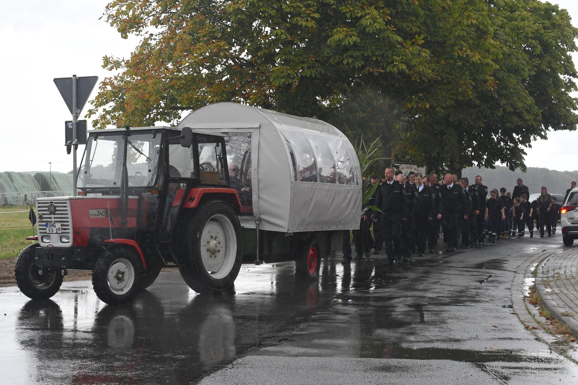100 Jahre Feuerwehr Lindhorst. (Foto: NADINE DRESSLER)
