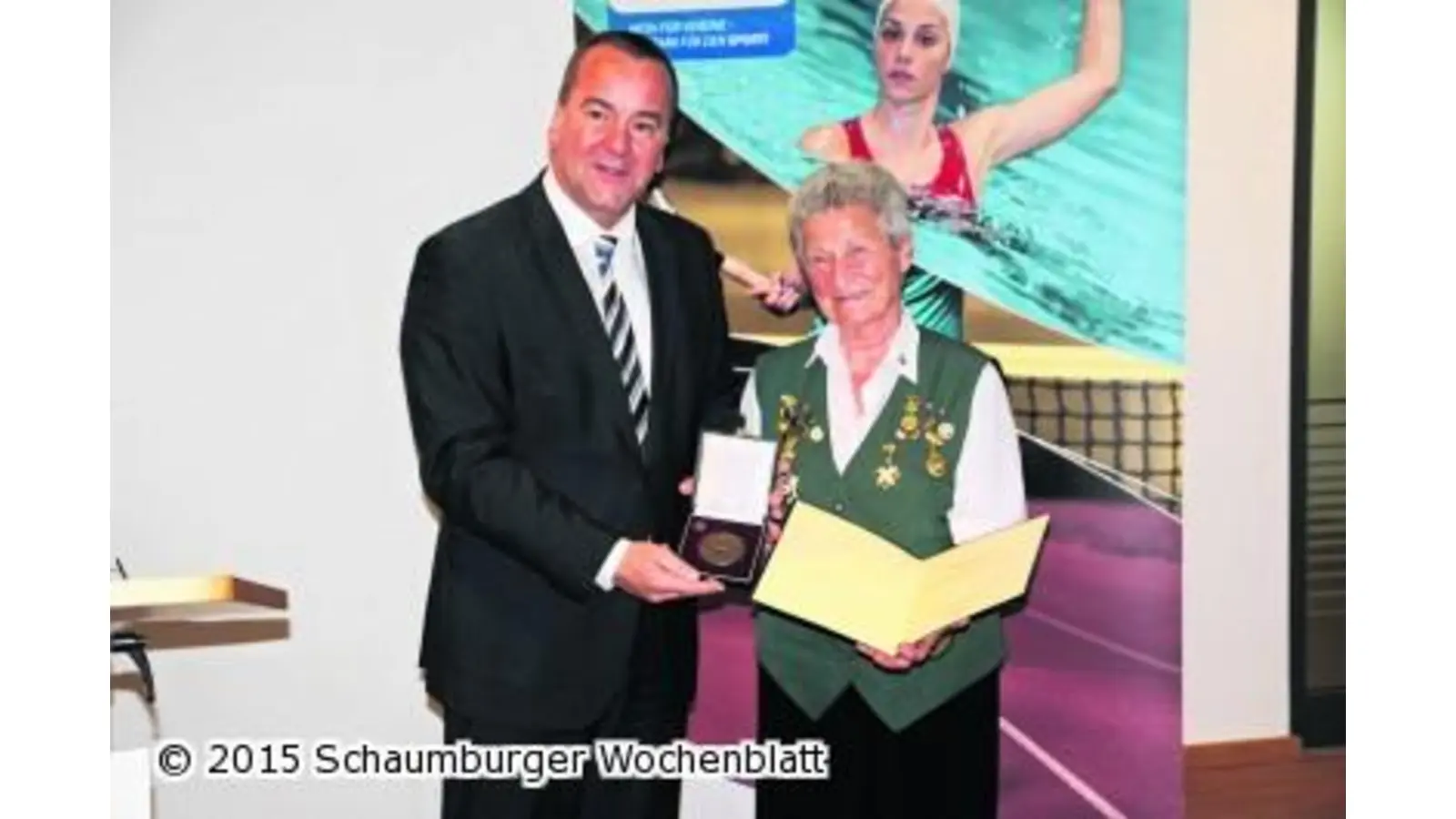 Hannelore Hoeft erhält die Niedersächsische Sportmedaille (Foto: mh)
