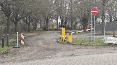 Defekt: Schranke am Parkplatz Bruchdamm. (Foto: wb)