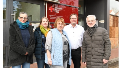 Der Startschuss ist gefallen: Dagmar Presse-Requardt, Frau Kogel, Kathrin Butzke, Thomas Hoffmann und Bernward Altmeppen bei der Vorstellung des neuen Betreuungsvereins in Obernkirchen. (Foto: nd)