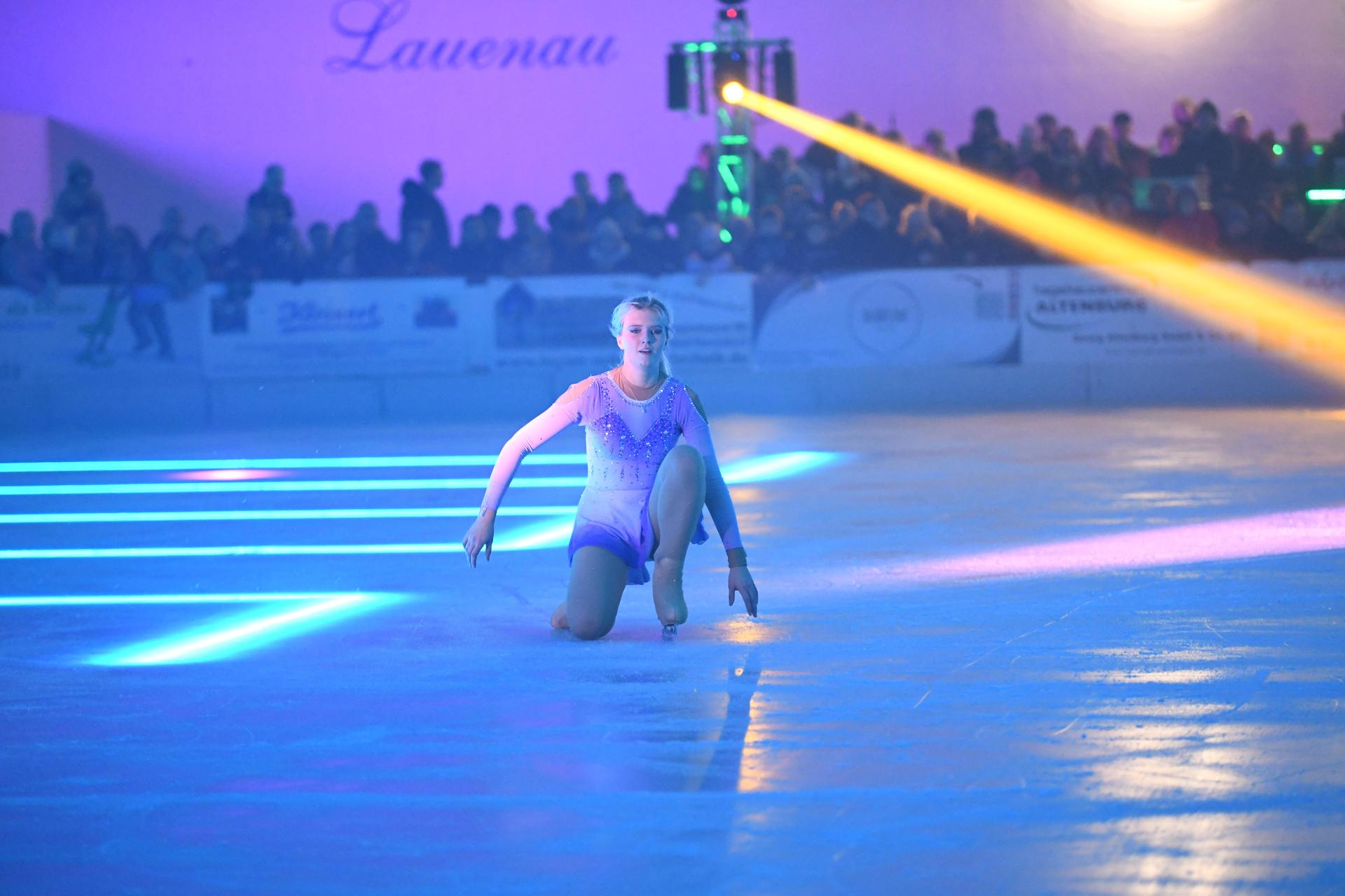 Eishalle Lauenau 2005 Saisoneröffnung. (Foto: nd)