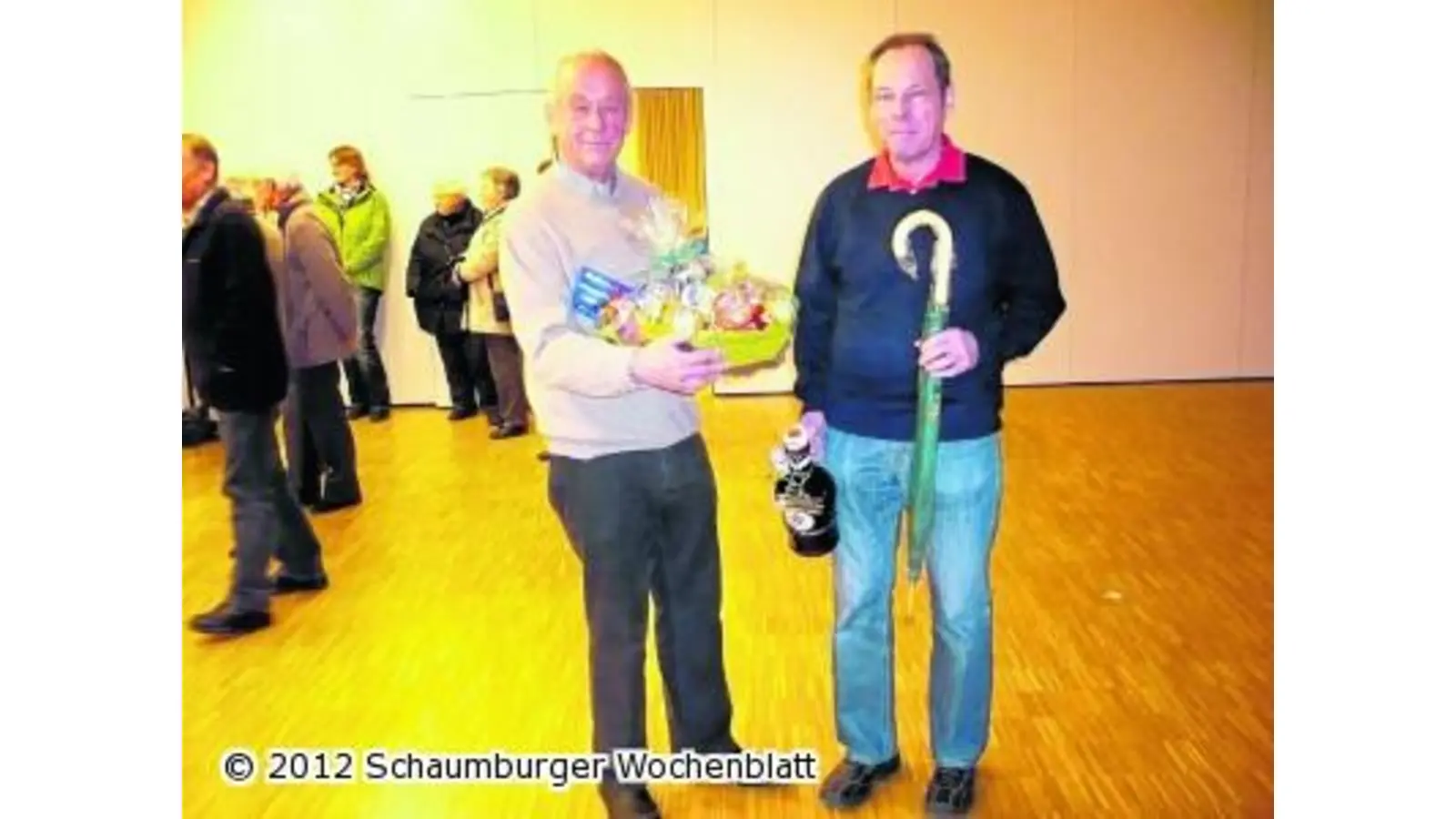 Spielen und würfeln bis tief in die Nacht (Foto: bb)