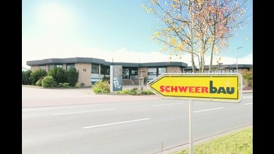 Das Unternehmen Schweerbau GmbH &amp; Co. KG plant eine Ausweitung seines Stadthäger Standortes. Genutzt werden soll dazu das Gelände gegenüber dem Stammsitz auf der anderen Seite der Industriestraße.  (Foto: bb)