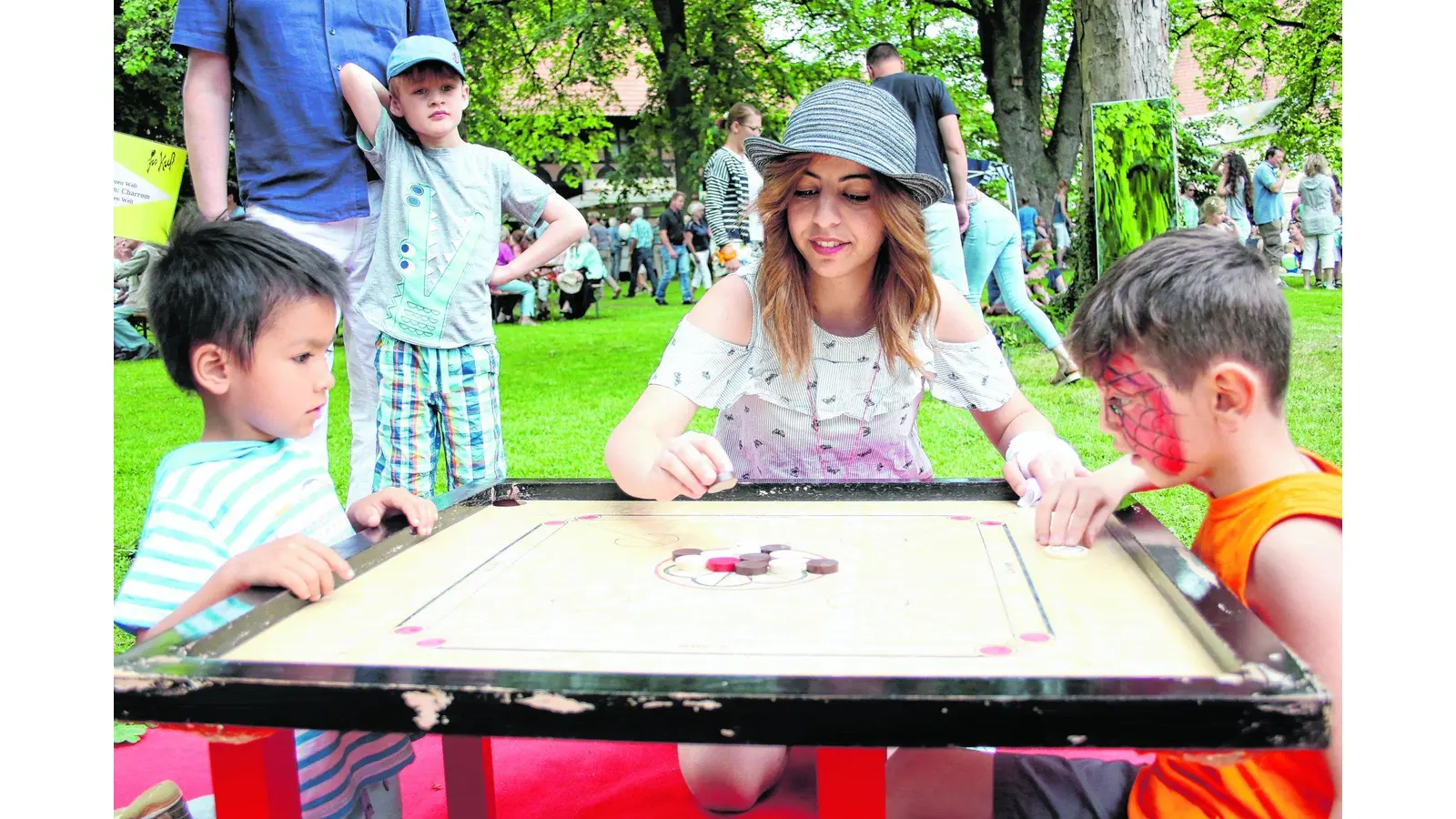 Entdeckungsreise im Schlosspark (Foto: bb)