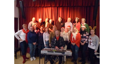 Der Chor „WiSchBeWö“ tritt am 26. Dezember in Bergkirchen auf. (Foto: privat)