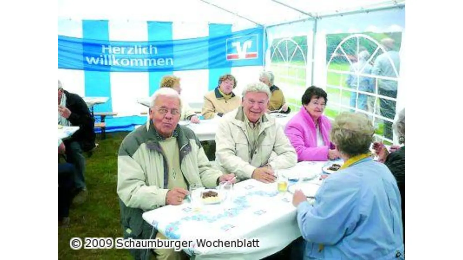 Siedler treffen sich zum Grillfest (Foto: mk)