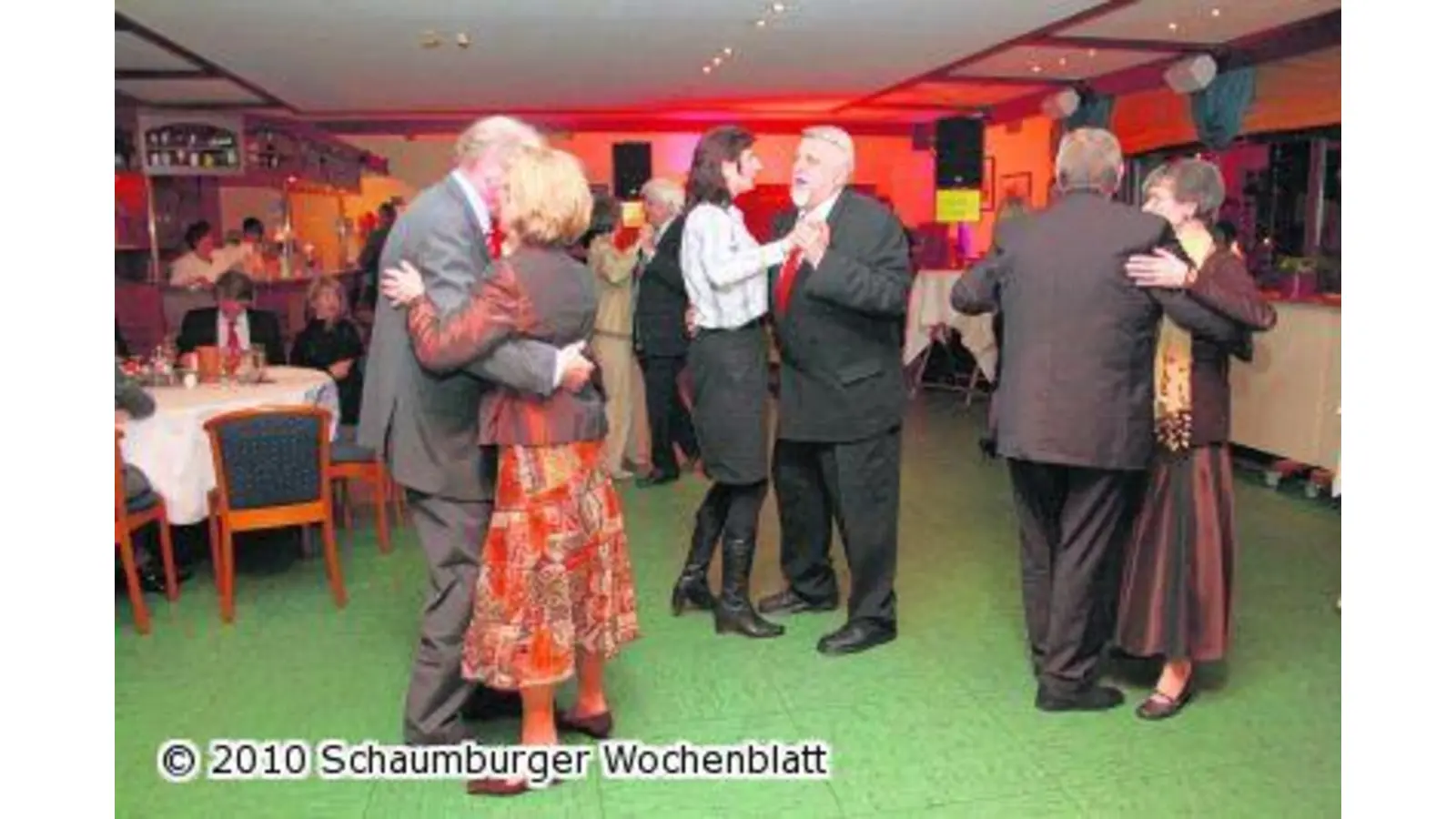 Unterhaltung bis in die frühen Morgenstunden (Foto: mr)