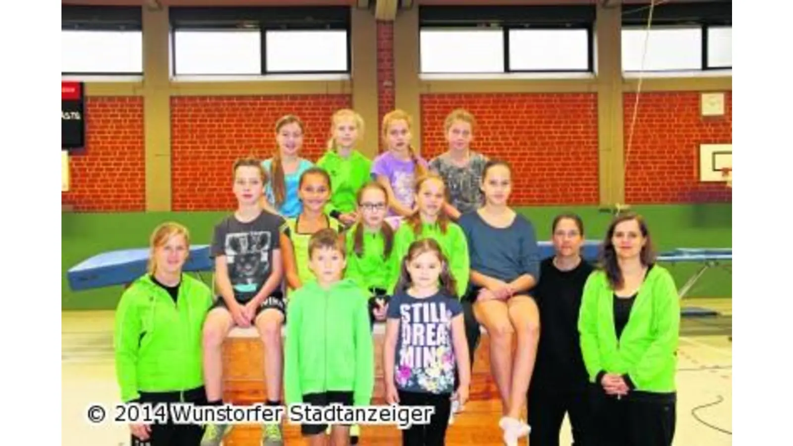 Doppelsalto und Rückwärtssalto im Training (Foto: ew)