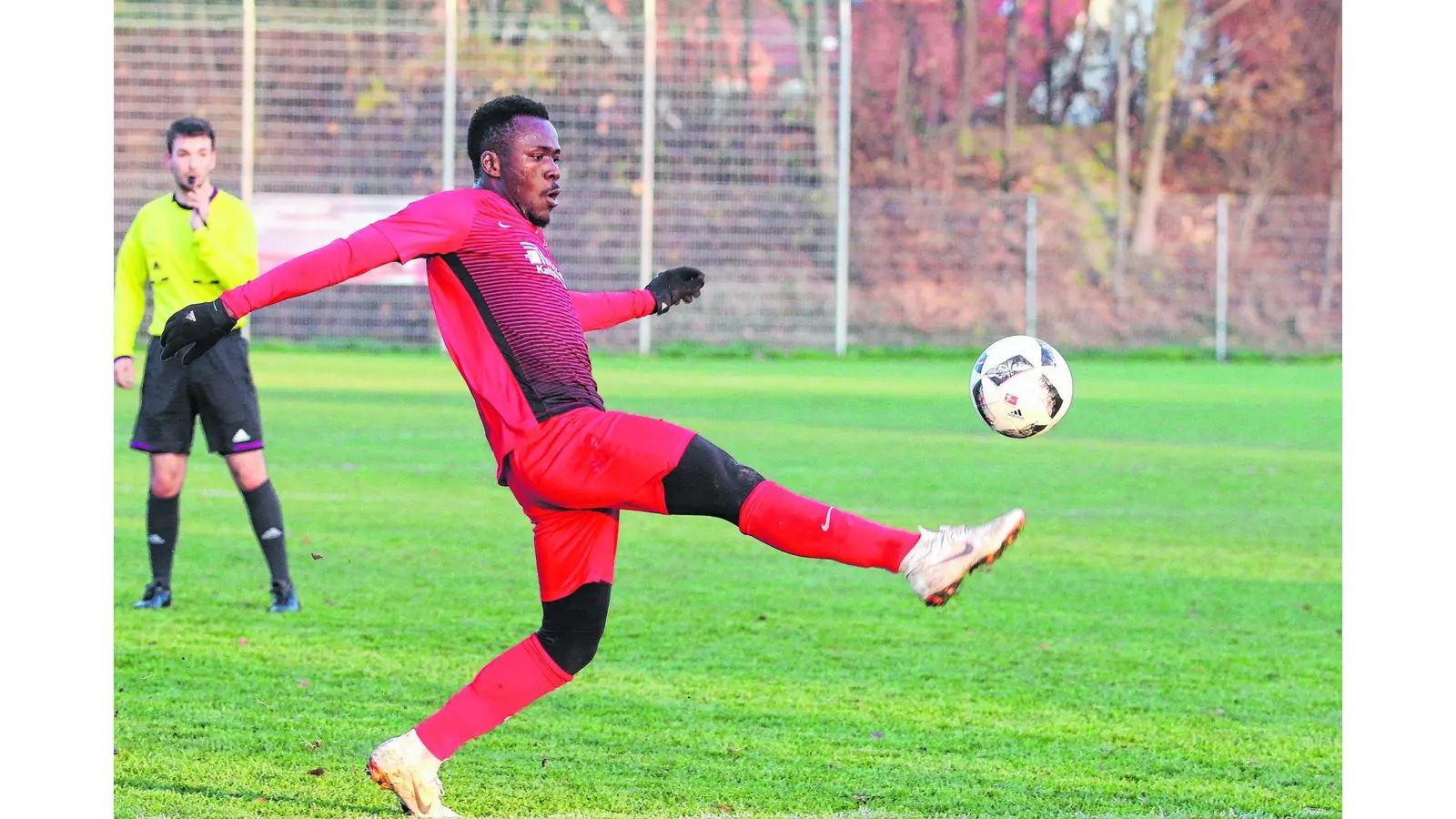 Evesen und Bückeburg II im Lokalderby (Foto: bb)
