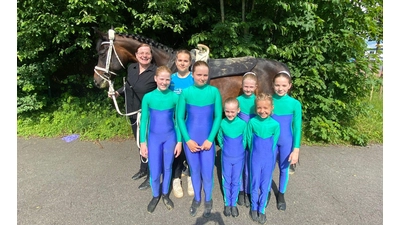 Die Voltigier- und Reitgemeinschaft Schaumburger Land e.V. nahm an einem Turnier in Bruchmühlen teil. (Foto: privat)