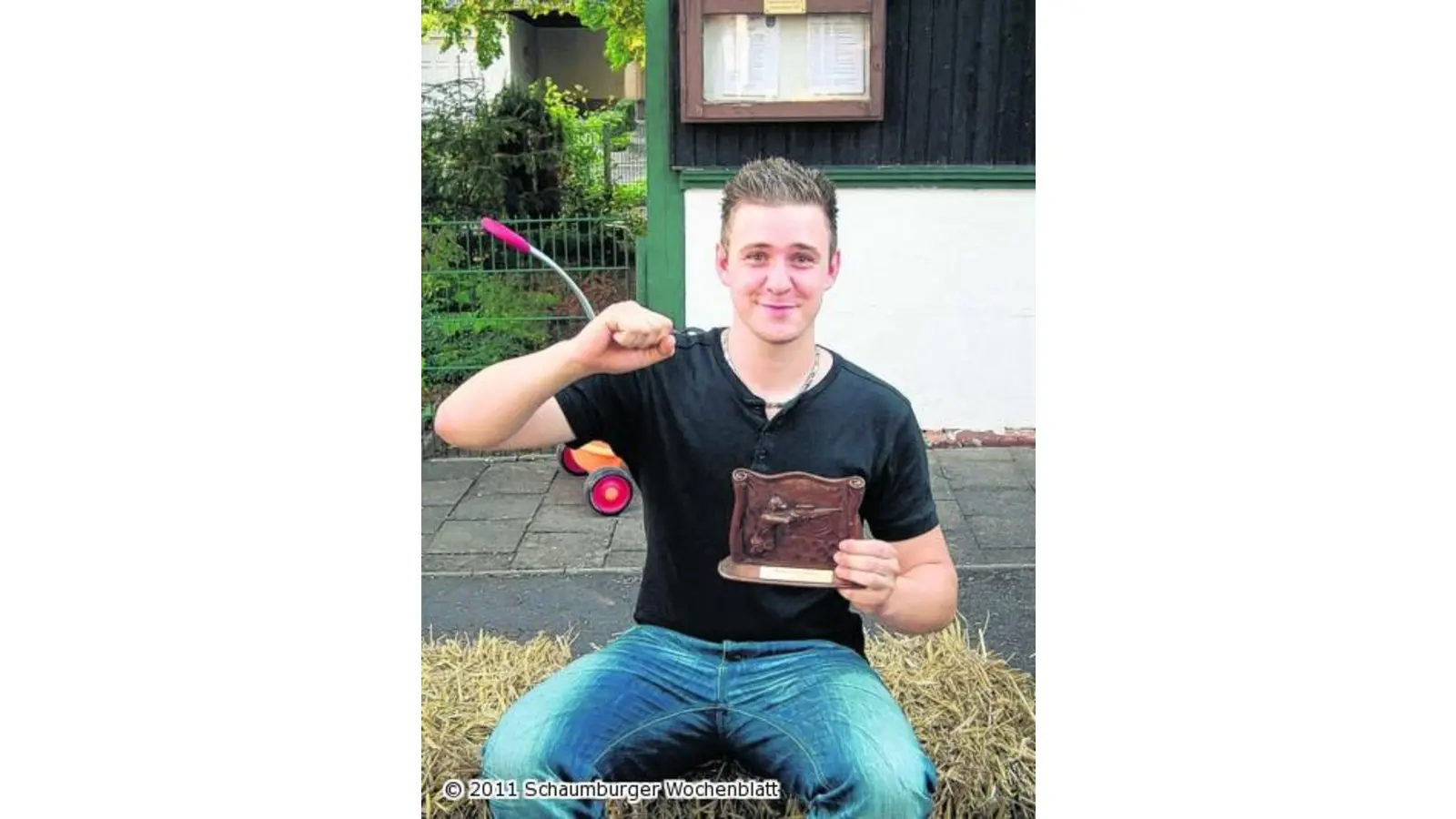 Mit der Winchester auf einen Geier zielen (Foto: km)