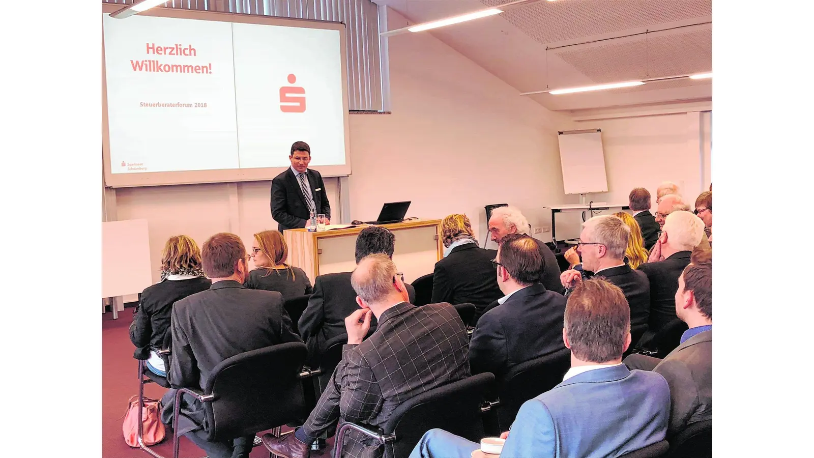 Steuerberaterforum in der Sparkasse (Foto: jb)