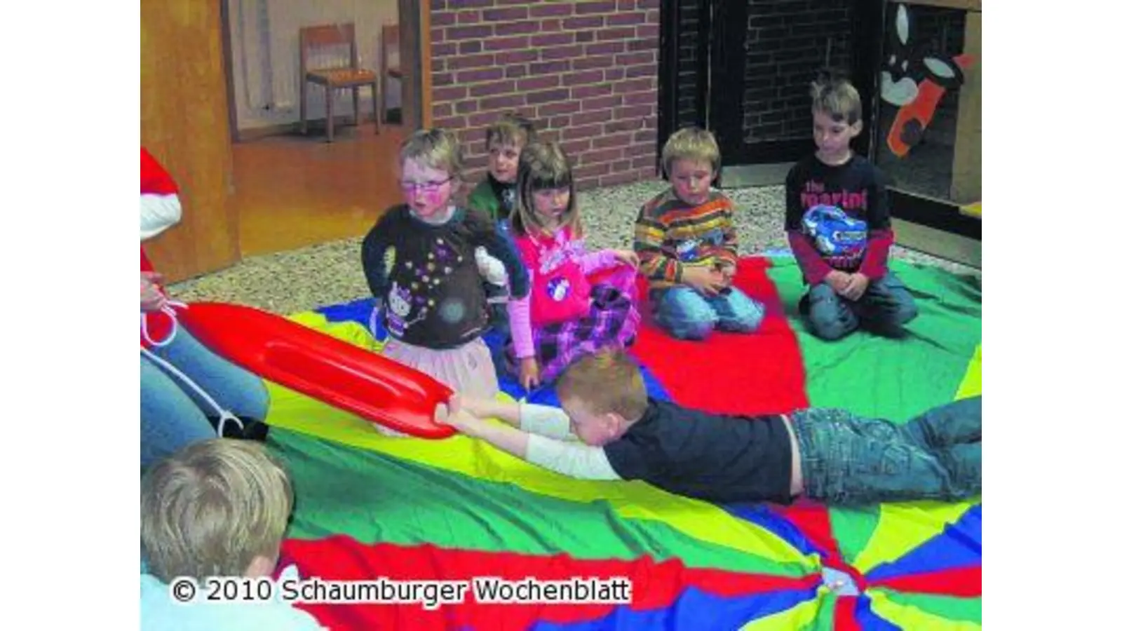 Ein Lied mit den Baderegeln lernen (Foto: al)