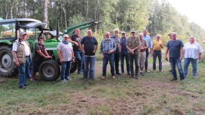 Rundgang geschafft: Gelungene Begehung der Torfmoorinteressenten. (Foto: privat)