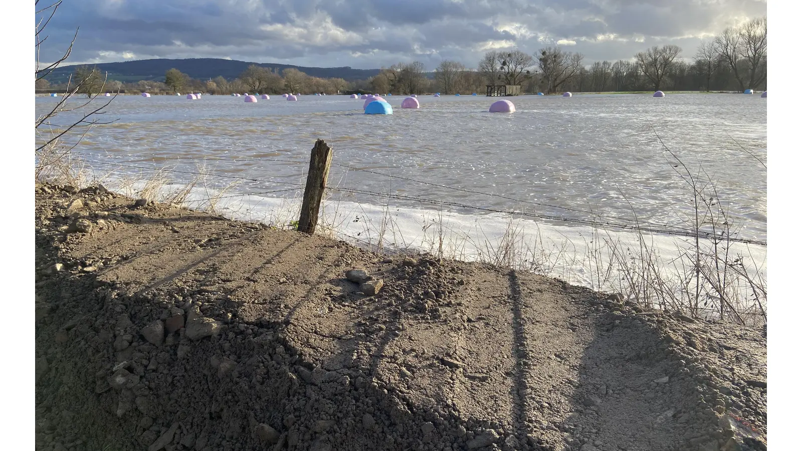 An der ost-Contrescarpe fehlten beim Weihnachtshochwasser 2023/&#39;24 nur noch wenige Zentimeter bis zu einer Katastrophe. (Foto: ste)