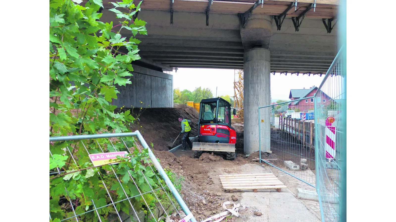 Bei der Messenkämper Brücke läuft alles nach Plan (Foto: red)