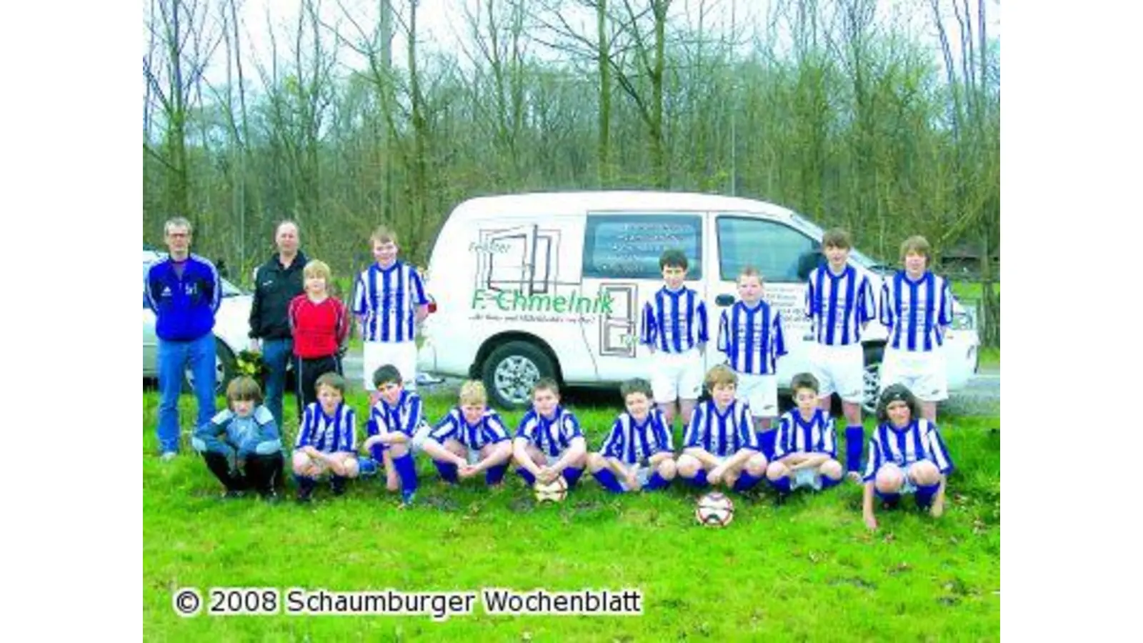 Neuer Satz Trikots für die D-Jugend (Foto: ste)