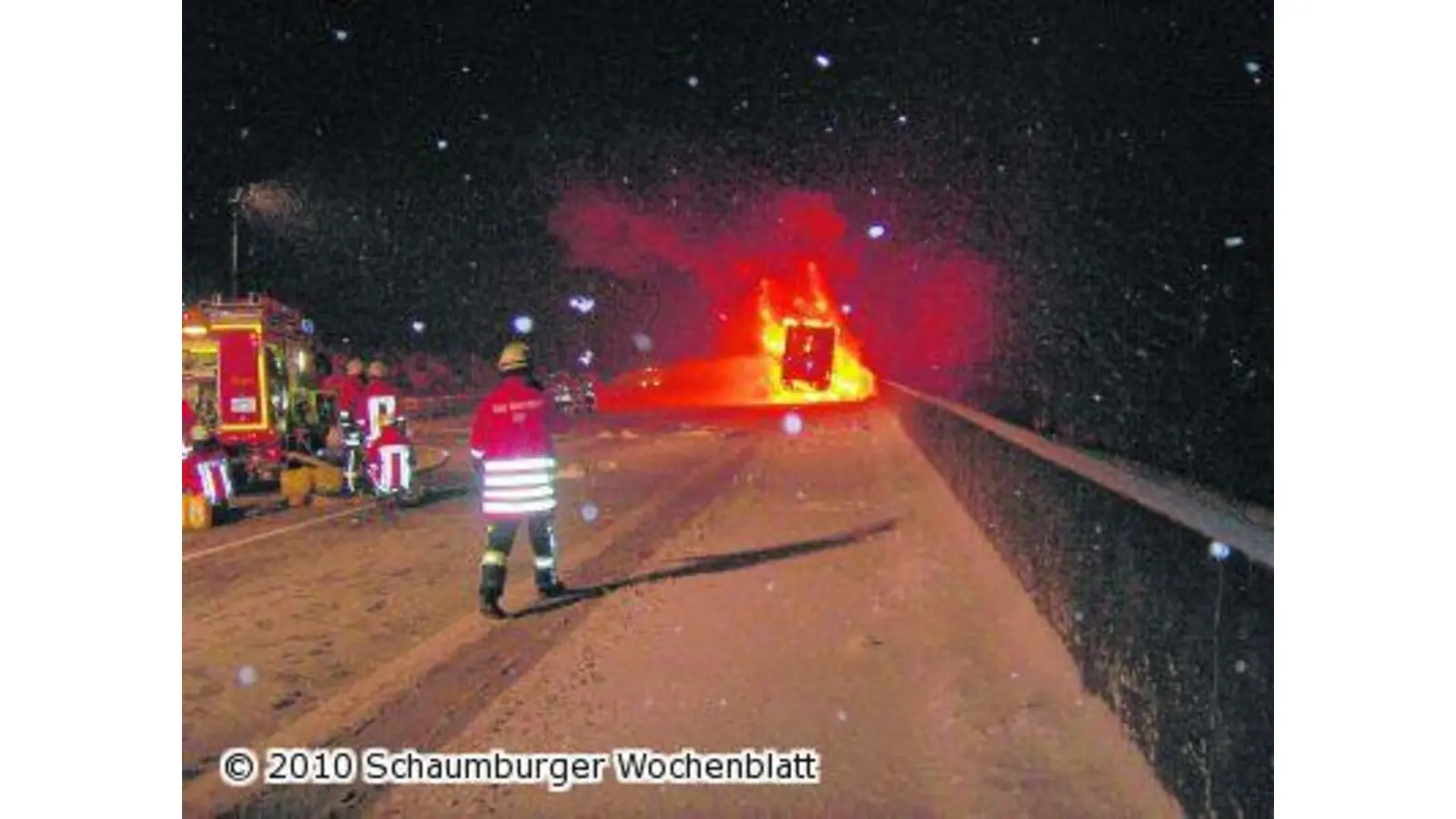 Sattelzug brennt vollständig aus (Foto: rp)