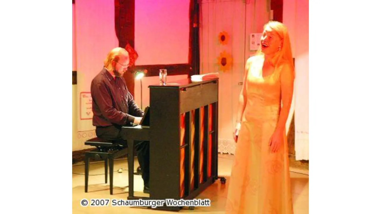 Beate Josten besingt die Liebe (Foto: wtz)