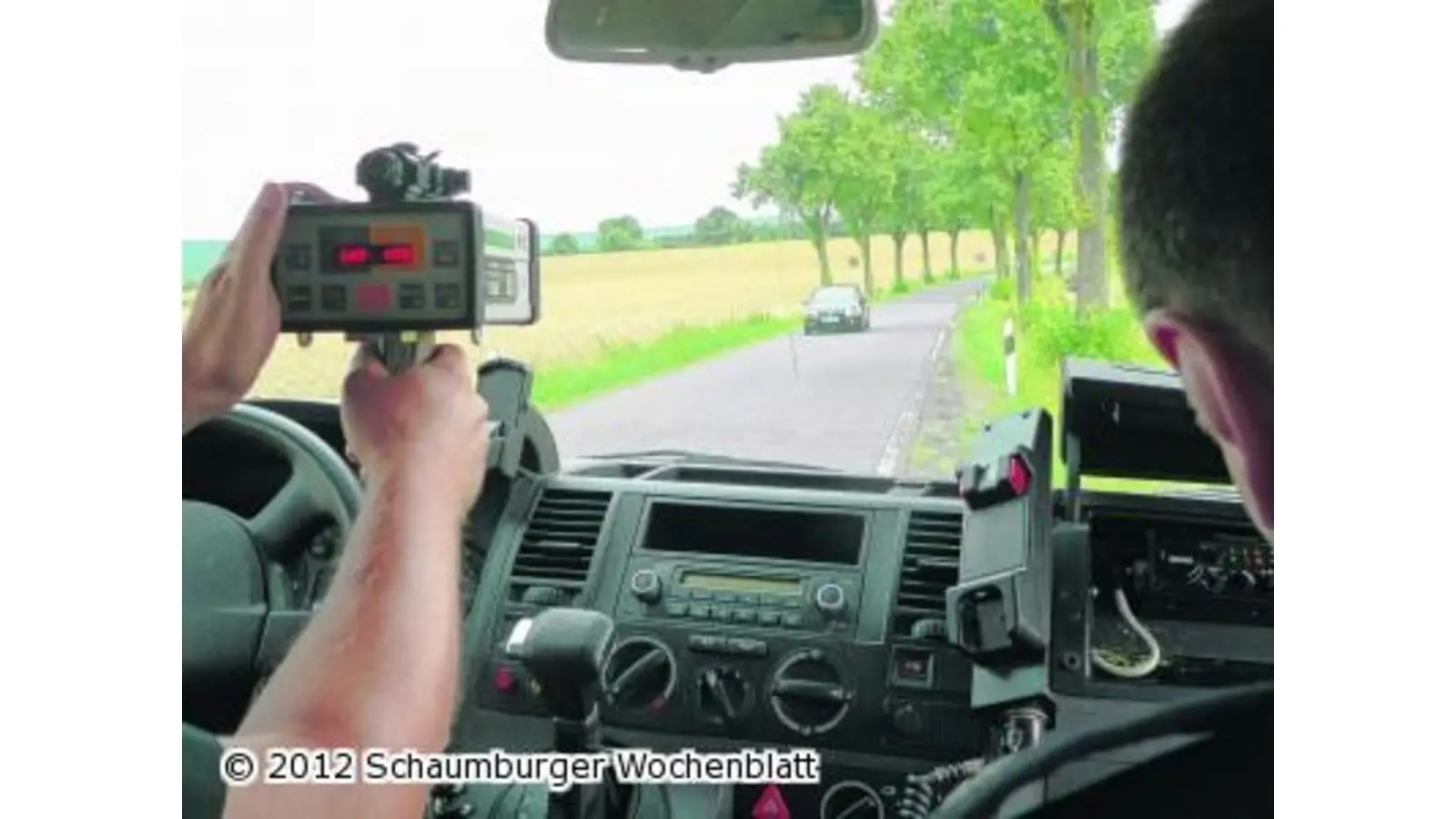 Auch Autos fahren oft viel zu schnell (Foto: al)