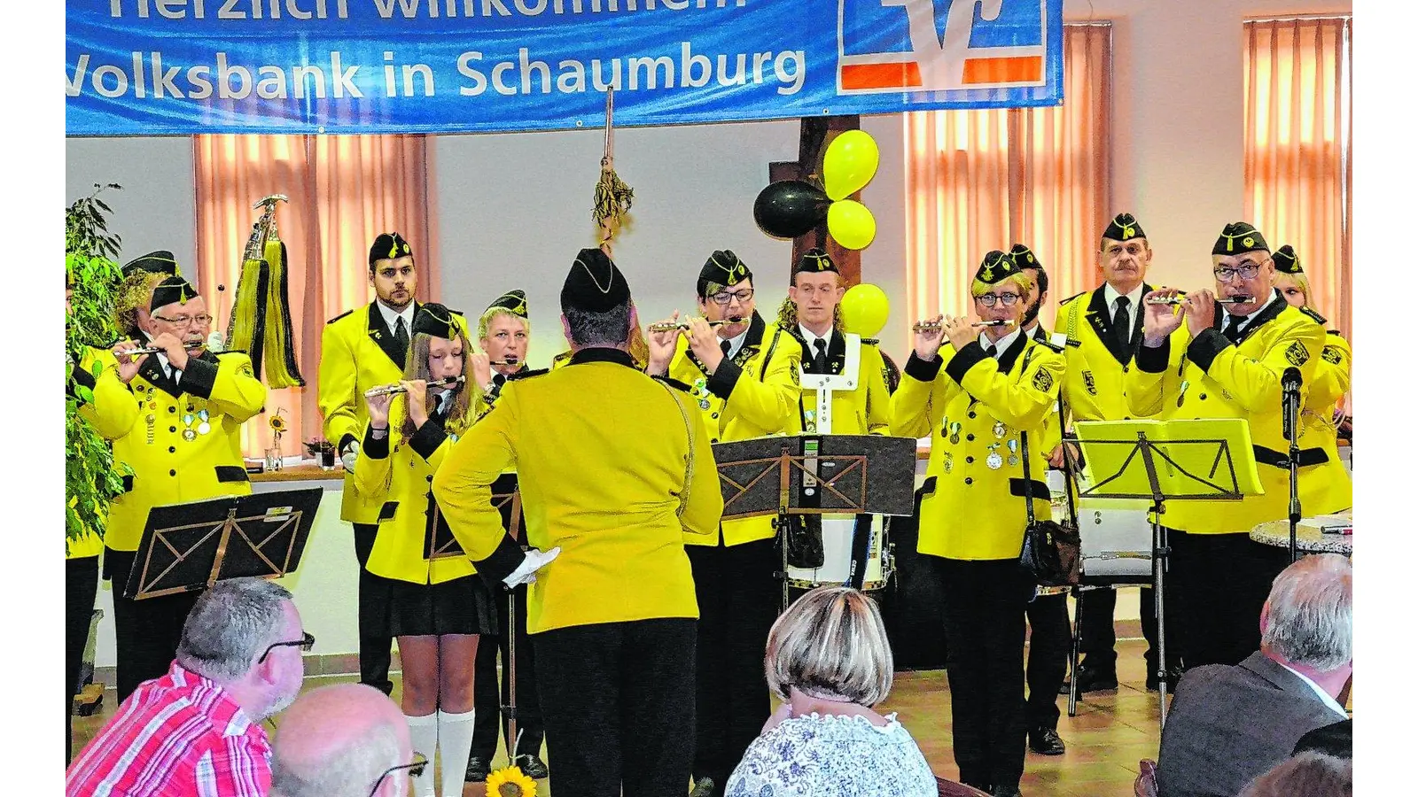 Vergangenheit wird beim Jubiläum lebendig (Foto: bt)