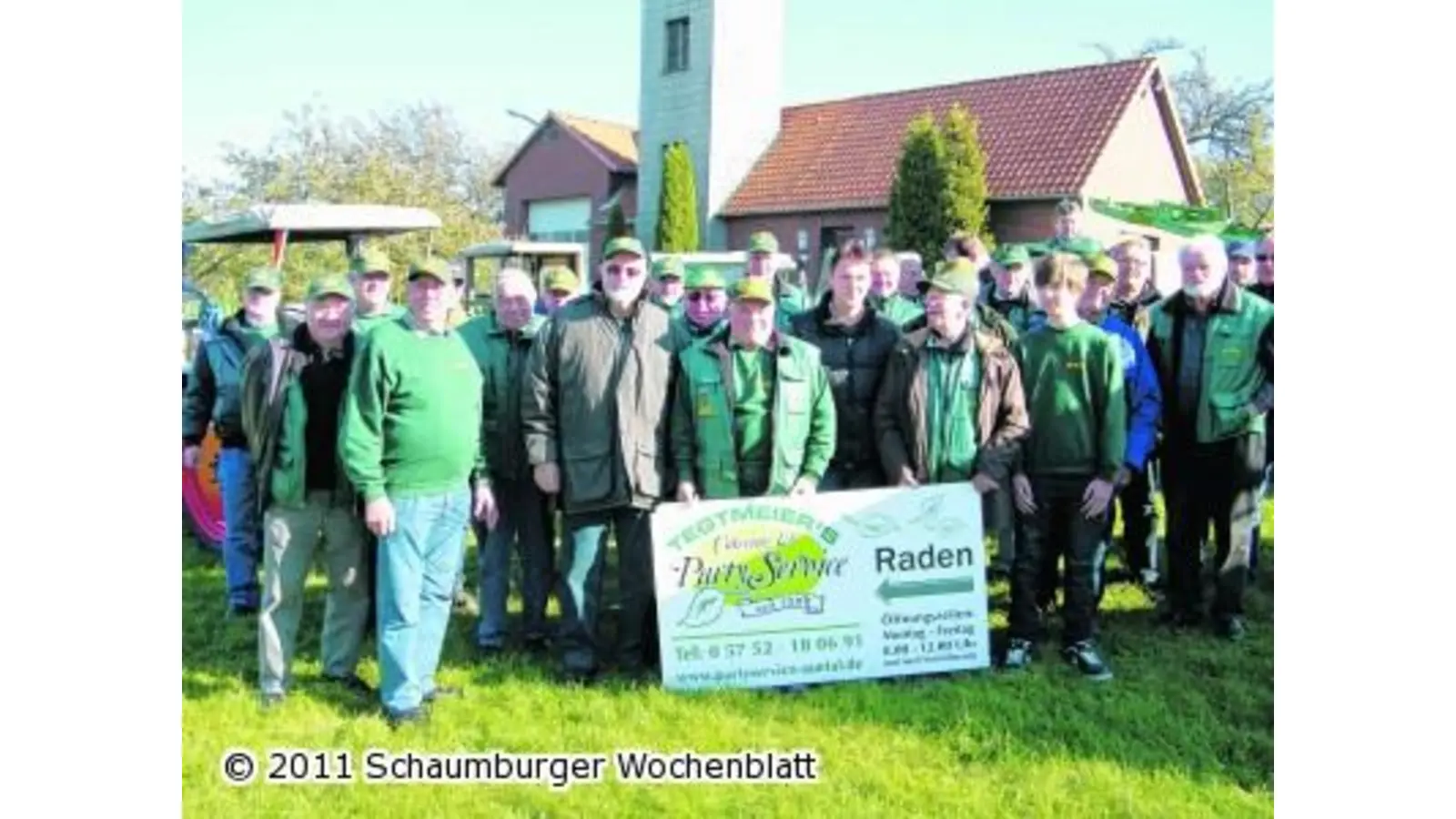 Trecker tuckern durch den Süntel (Foto: al)