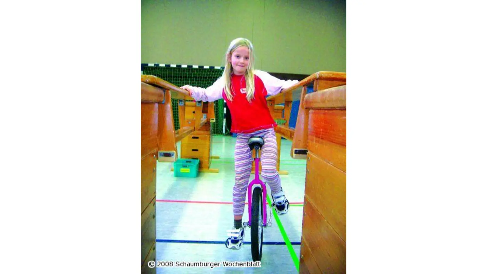 Einräder erobern Turnhalle (Foto: ro)