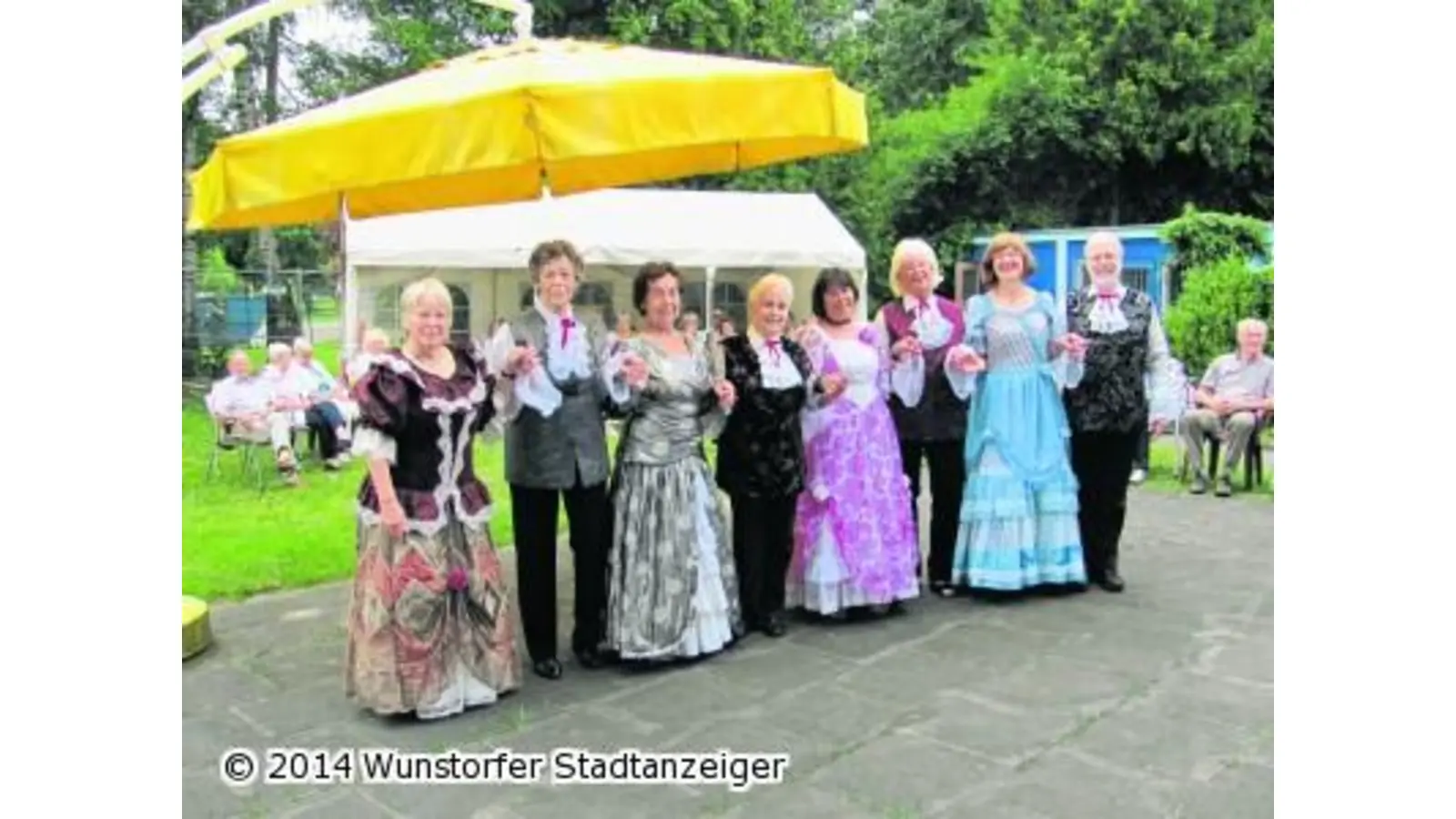 Erbsensuppe und Erdbeerkuchen (Foto: mk)