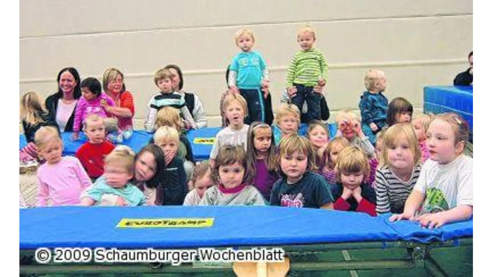 Feier mit dem Weihnachtsmann und Spaß auf demTrampolin (Foto: red)