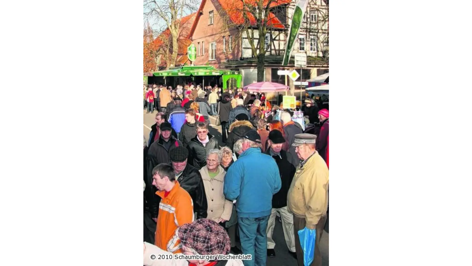 Martinimarkt zieht die Besucher in Massen an (Foto: wtz)