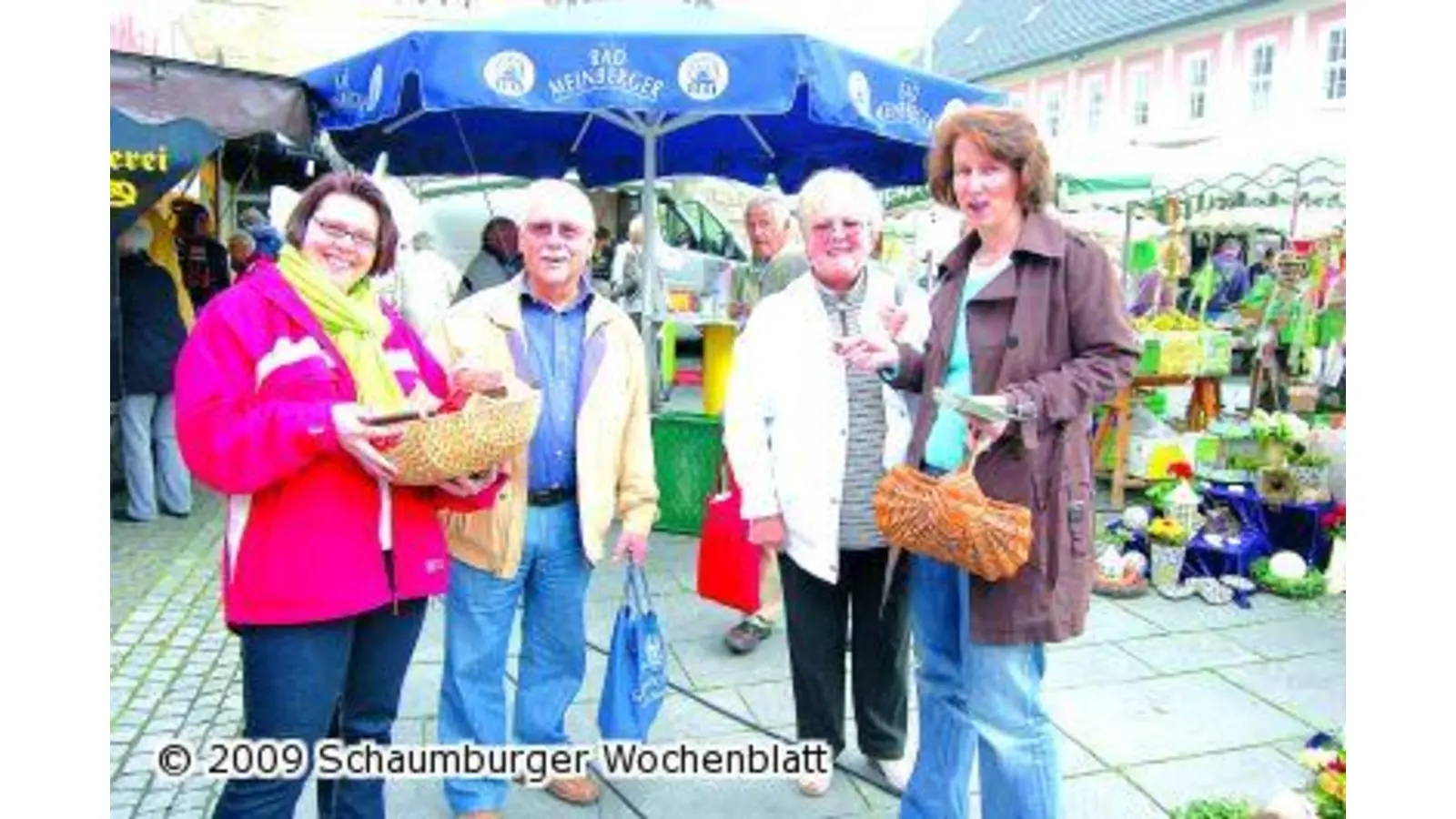 Es gibt Schokolade für die Marktbesucher (Foto: red)