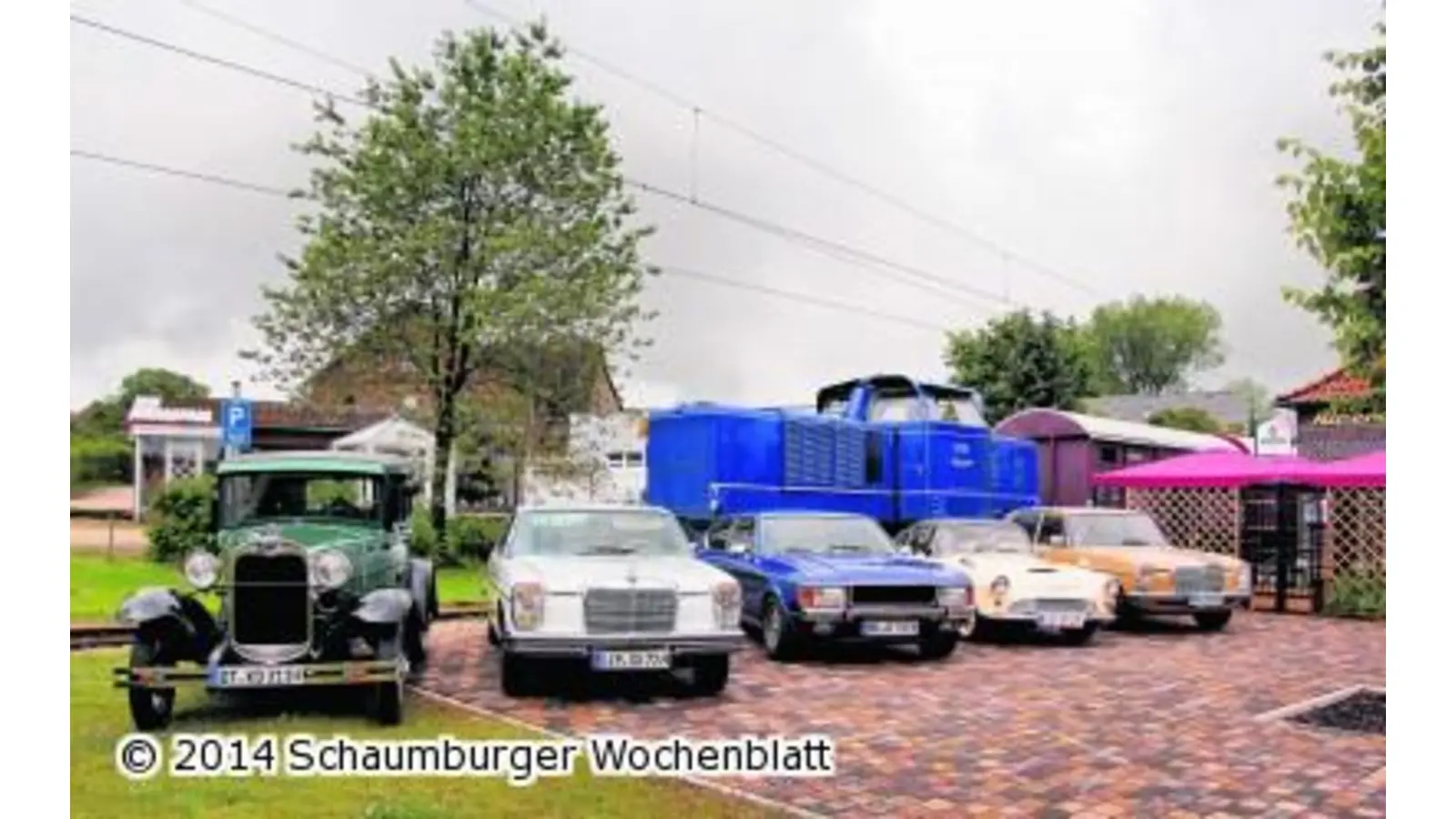 Rollendes auf Straße und Schiene (Foto: ste)