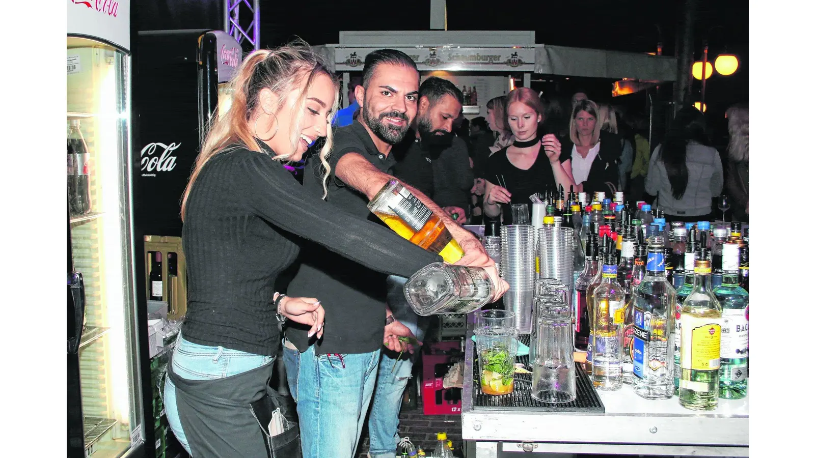 Vier Live-Bands heizen dem Publikum ein (Foto: bb)