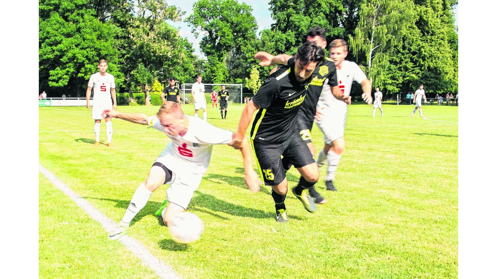 Bremer schießt Bückeburg zum Masters-Sieg (Foto: tr)