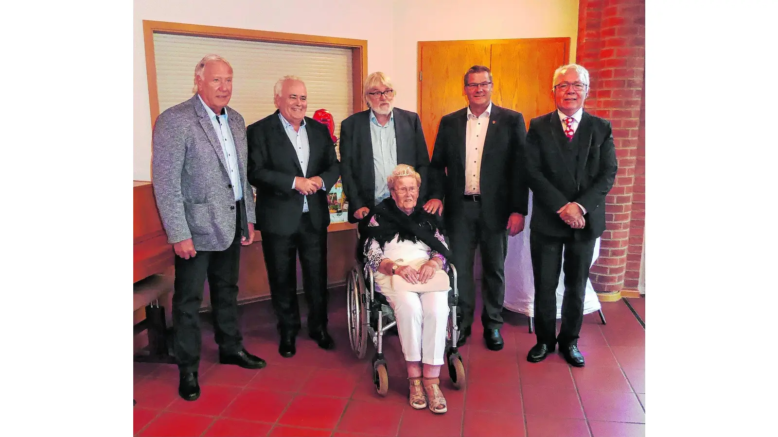 Viel Ehre zum Hundertsten (Foto: gi)