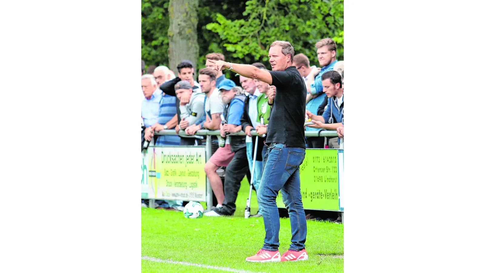 Der Pokal geht wieder nach Bückeburg (Foto: bb)