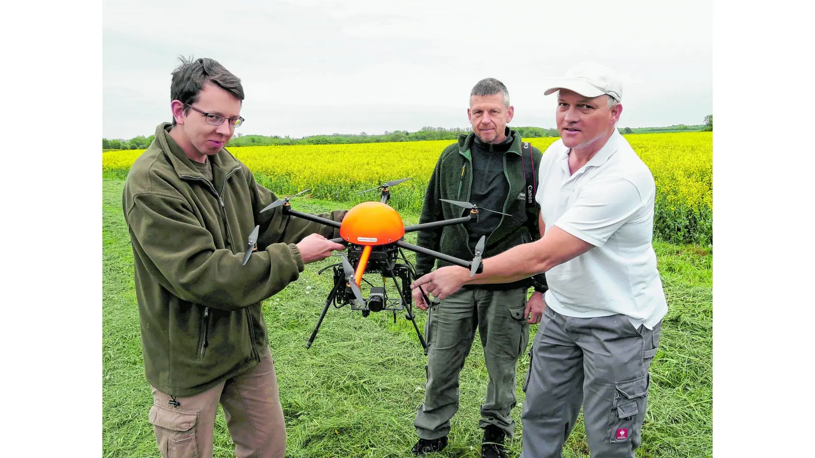 Mit der Drohne nach Rehkitzen suchen (Foto: red)