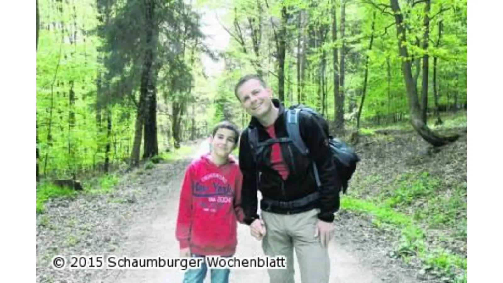 Hunderte wandern in den Frühling (Foto: bb)
