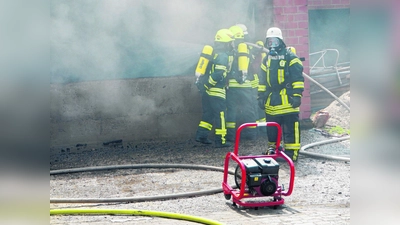 Brand in einem  Holzhackschnitzellager (Foto: gr)