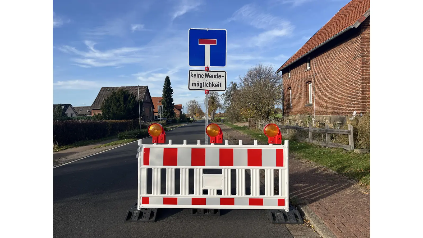 Die Straßensanierung hat zu einer Dauerbaustelle rund um die diversen Betriebe an der B65 geführt. (Foto: nd)