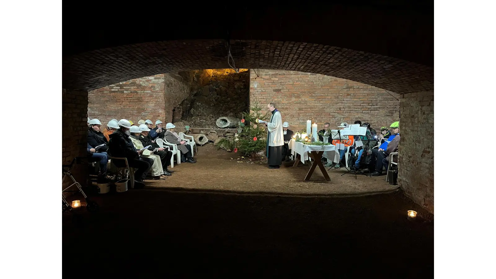 Gottesdienst unter Tage. (Foto: BBMK/Martin Bornemeier)